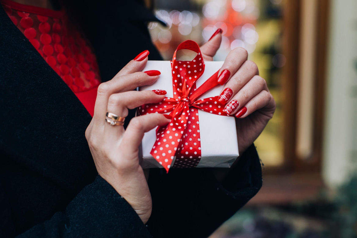 Świąteczny manicure