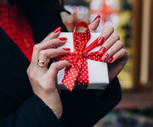 Świąteczny manicure