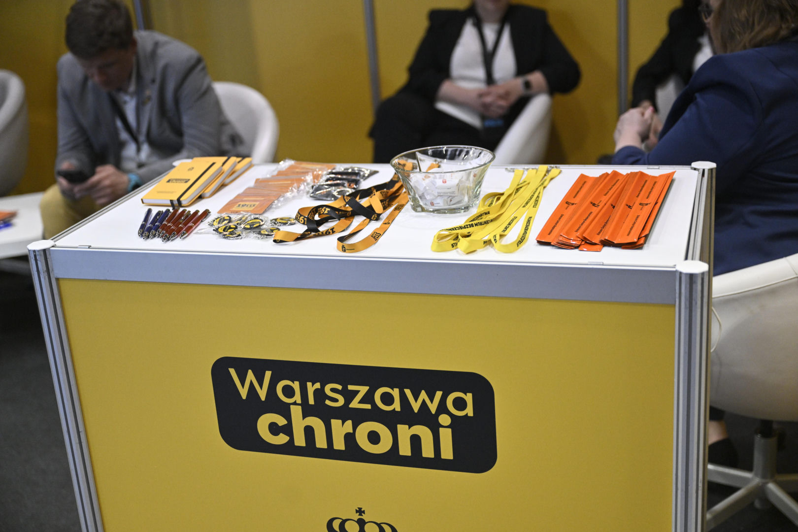 Warszawskie Targi Obronne. Scena Biała. Śmigłowiec przyszłości. Od pola walki po akcje ratownicze. Jak projektować i wybierać śmigłowce do najbardziej wymagających operacji?