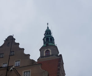 Alpiniści na ratuszu w Olsztynie