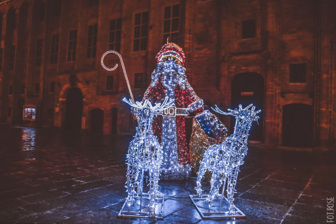 Toruń gotowy na święta Bożego Narodzenia. Cudowny klimat wypełnił starówkę