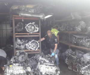 Policjanci odkryli kolejną dziuplę z kradzionymi częściami. Były warte 600 tys. złotych