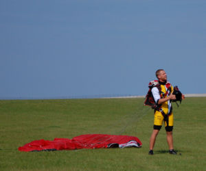 Skydive Chełm: Oderwij się od ziemi i wyskocz!