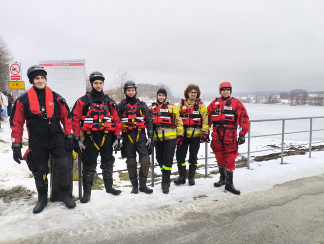 Symulacja akcji ratunkowej na zbiorniku Korzeń w Skrzyszowie