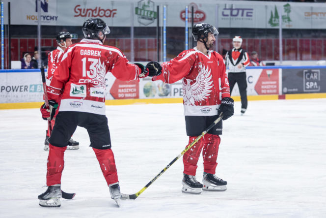 Hokej z Gwiazdami w Tychach dla WOŚP. Na lodowisku gwiezdna konstelacja