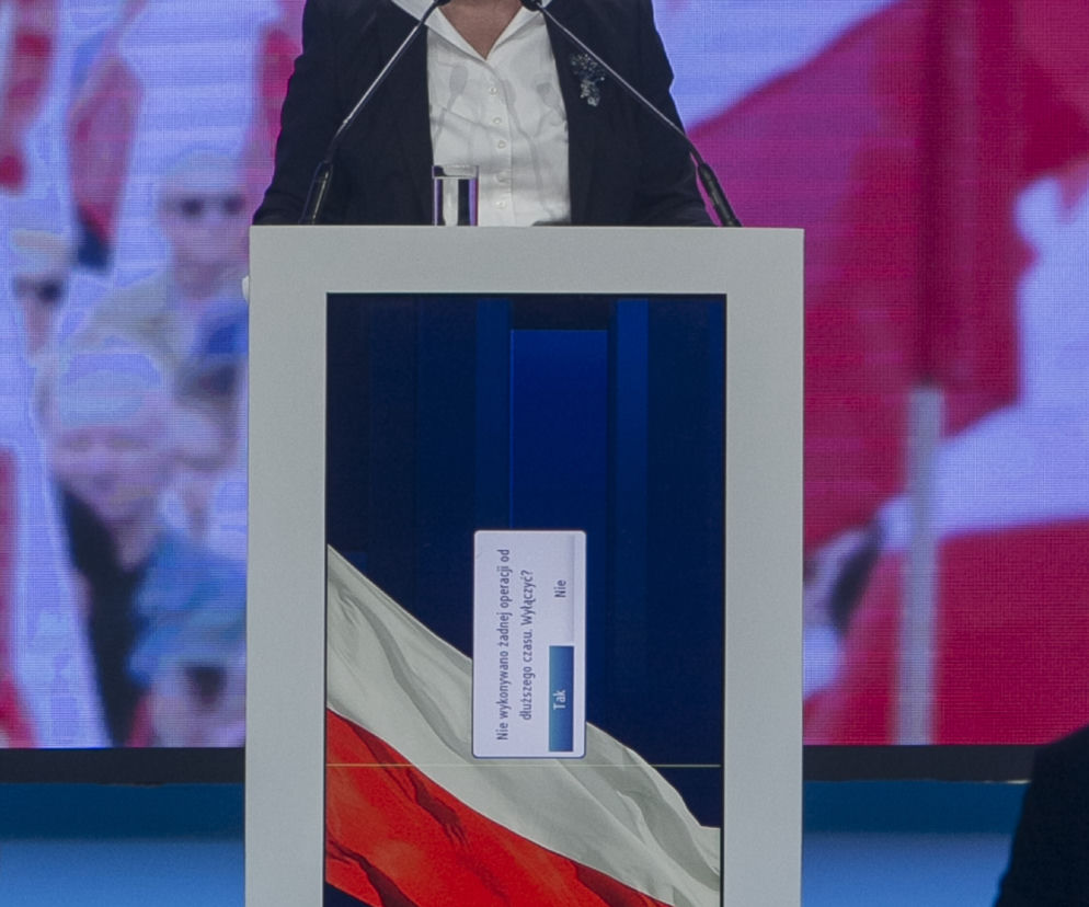 SZYKUJĄ SIĘ RZĄDY SILNEJ RĘKI.