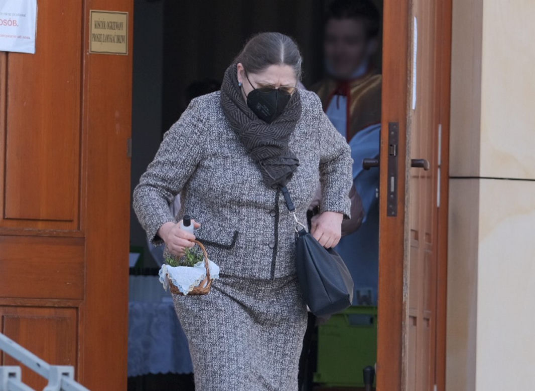 Krystyna Pawłowicz z wielkanocną święconką