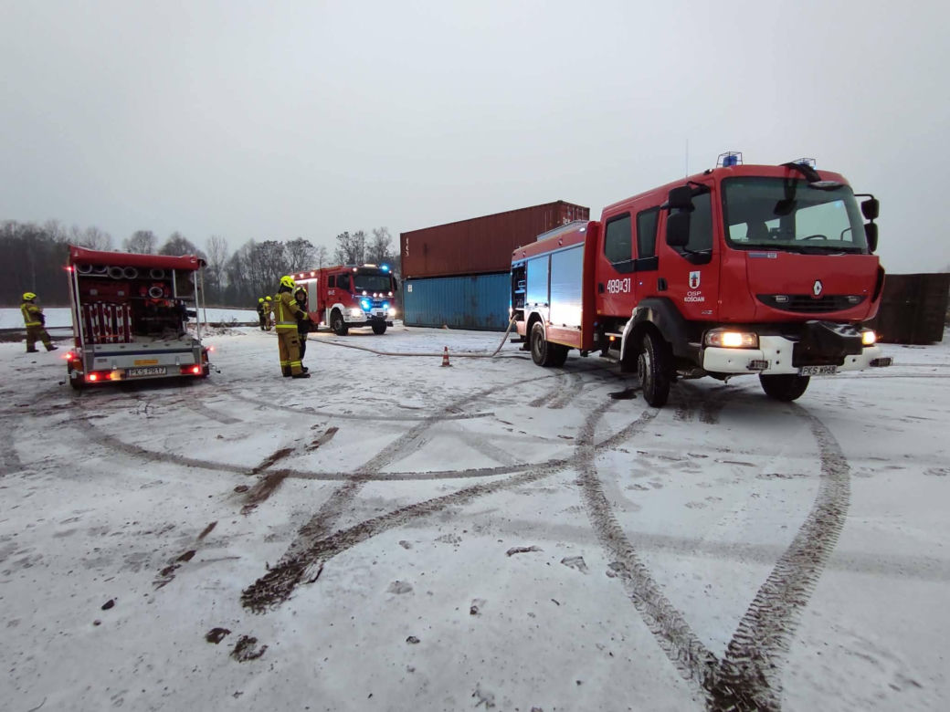 Kolejny pożar w zakładzie recyklingu w Przysiece Polskiej niedaleko Kościana
