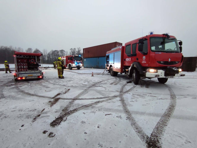 Kolejny pożar w zakładzie recyklingu w Przysiece Polskiej niedaleko Kościana