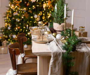 Dlaczego zostawiamy puste miejsce przy wigilijnym stole? Nie chodzi o zbłąkanego wędrowca