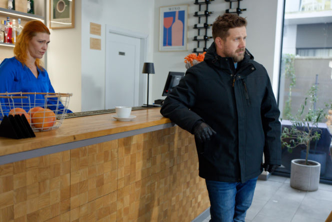 "Uroczysko", odcinek 217: Filip kontynuuje poszukiwania Kasi, co nie umyka uwadze pani prokurator