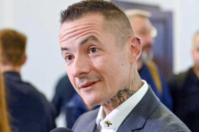 Polski poseł dostał zaproszenie na uroczystości Dnia Niepodległości Ukrainy i odmówił. W sieci burza!