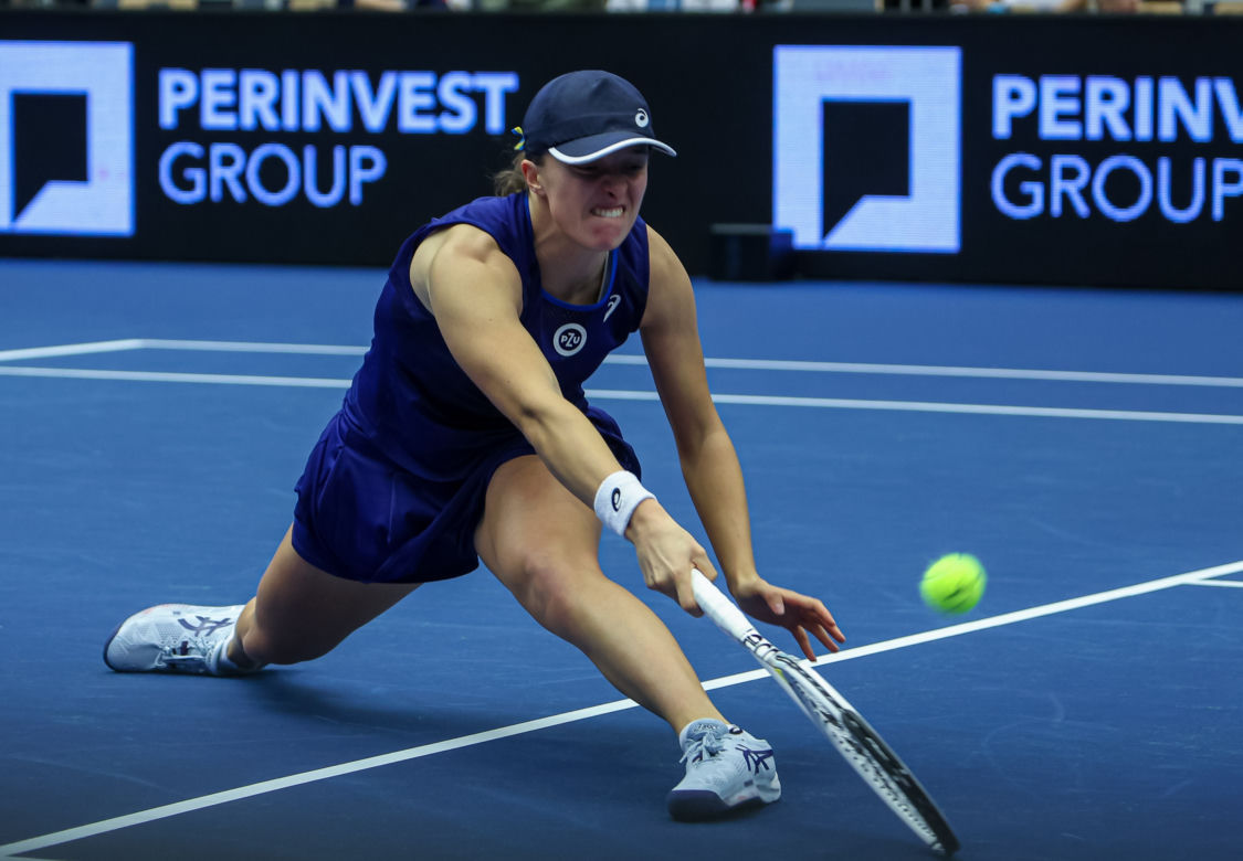 Iga Świątek - Garcia TV Transmisja NA ŻYWO WTA Finals Gdzie obejrzeć mecz Świątek - Garcia STREAM ONLINE LIVE 3.11 Na którym kanale Iga Świątek w TV dzisiaj 