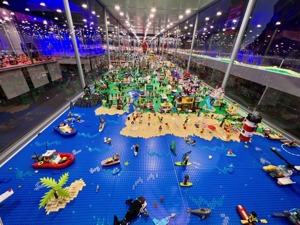 Miliony klocków Lego w Sky Towerze. Trwa budowa, wkrótce otwarcie wystawy 