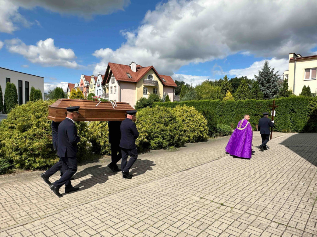 Jechała na grób męża, zmiótł ją 15-latek na hulajnodze