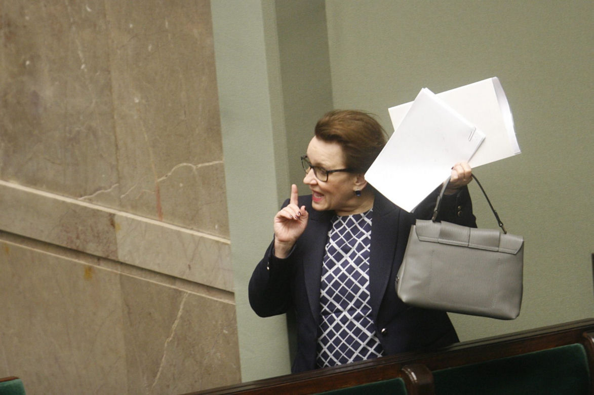 Gwiazdy atakują minister Zalewską