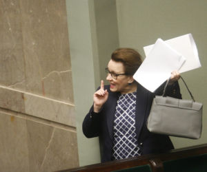 Gwiazdy atakują minister Zalewską