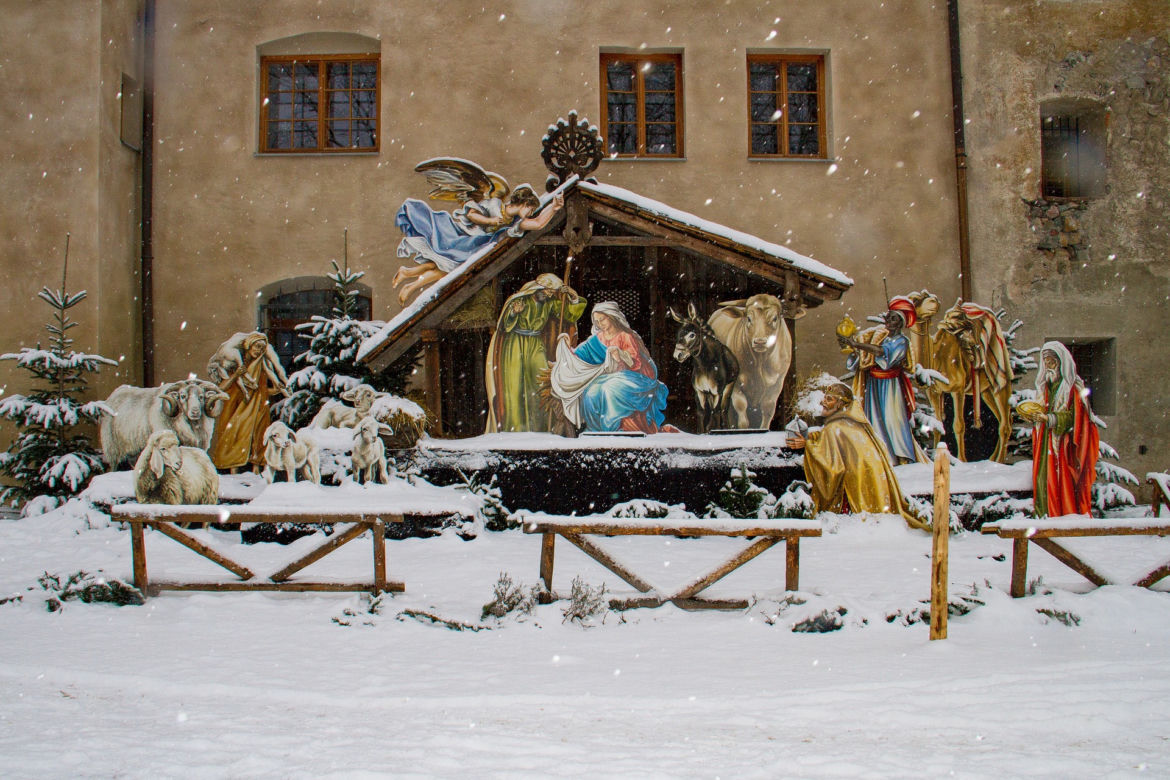 Szopki w domach i w miastach