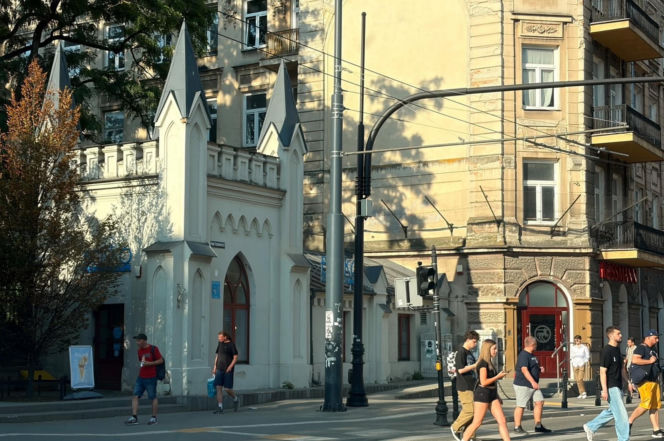 Fast foody w PRL wyglądały zupełnie inaczej! Za tym klimatem tęskni wielu Polaków