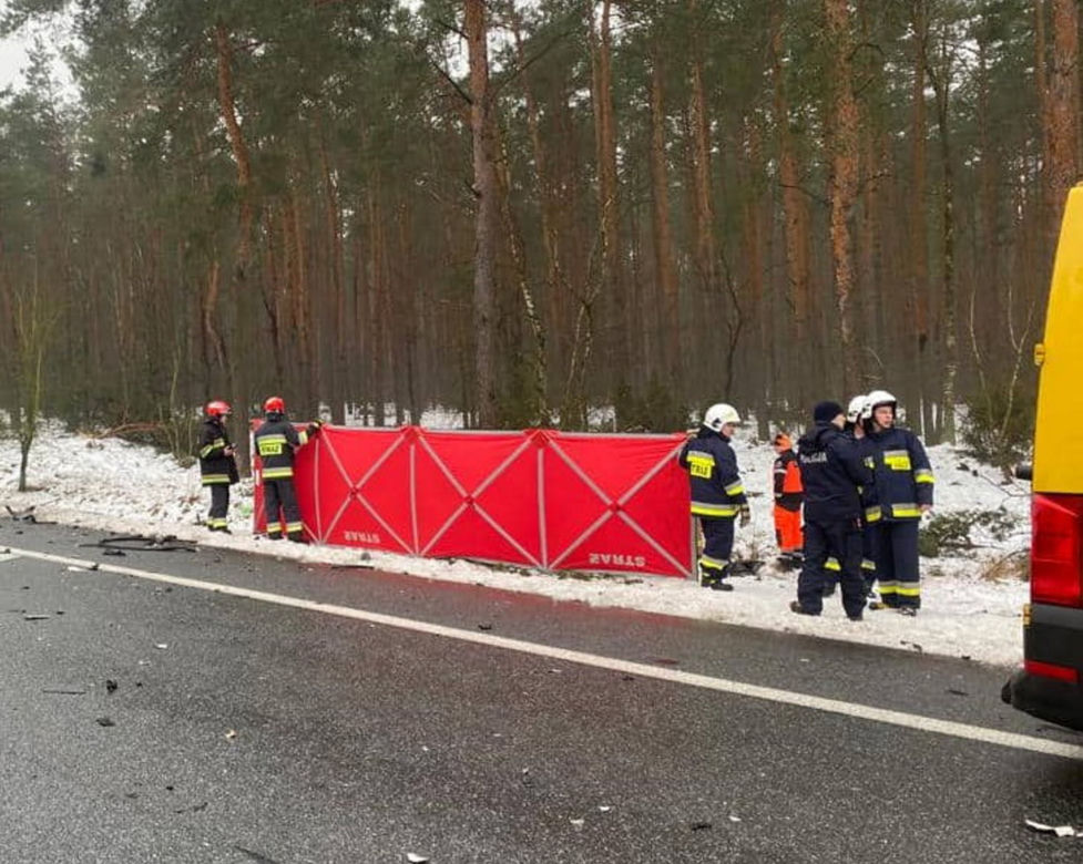 Wypadek śmiertelny pod Włocławkiem. Nie żyje kierowca osobówki