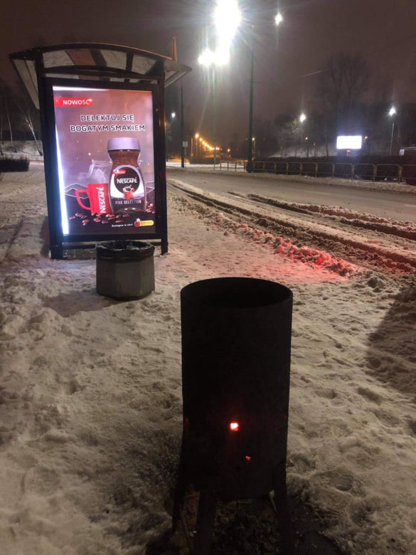 Srogie mrozy na Śląsku i w Zagłębiu. Na przystankach w Sosnowcu pojawiły się koksowniki [ZDJĘCIA]