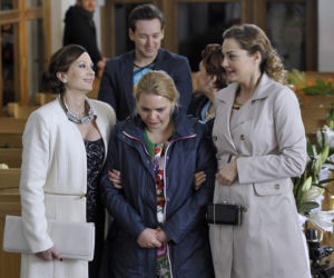 PRZYJACIÓŁKI 2 sezon odc. 26. Zuza (Anita Sokołowska), Anka (Magdalena Stużyńska), Inga (Małgorzata Socha)