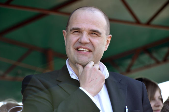 Tak Cezary Żak wyglądał na początku kariery. Niezwykła metamorfoza gwiazdora "Miodowych lat"