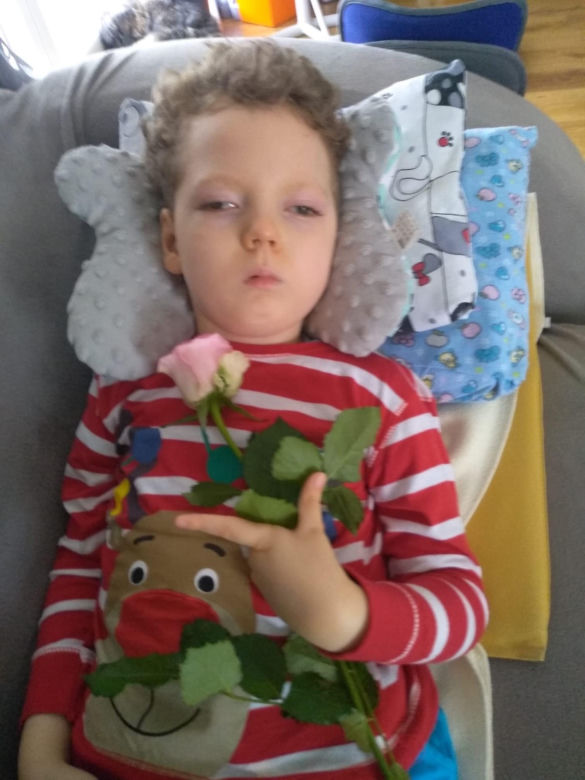 Po wirusie zapadł w śpiączkę. 6-letni Franio z Łodzi potrzebuje pomocy