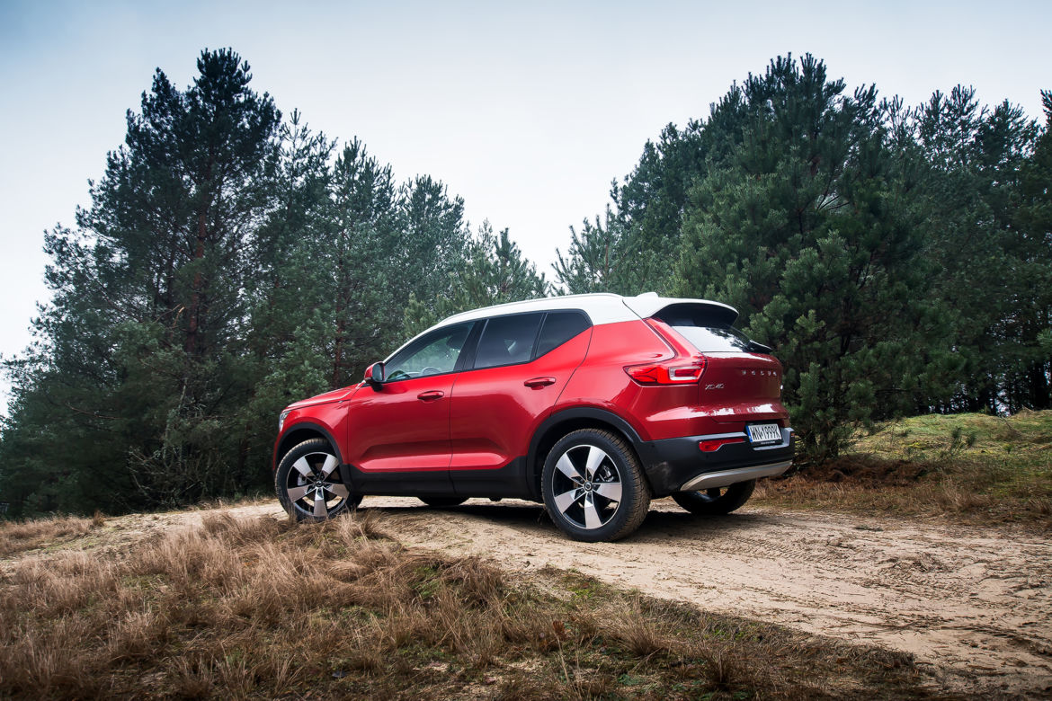 Volvo XC40 D4 AWD AT8 Momentum