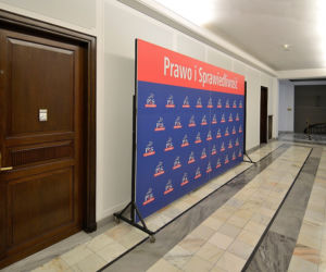 Sylwester K. nie jest już członkiem PiS - połowa września (na zdjęciu siedziba Klubu Parlamentarnego Prawa i Sprawiedliwości w Sejmie)