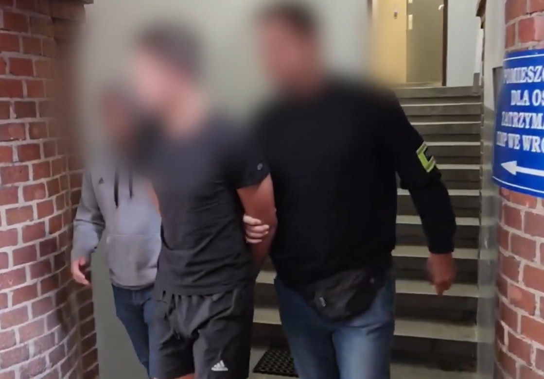 Brutalny napad na uczniów we Wrocławiu! Młodociani bandyci w rękach policji