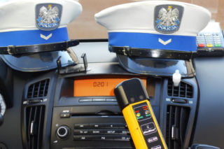 Podkarpackie: 29-latka podwoziła do sklepu sąsiadkę. Wsiadła za kierownice mając 3 promile