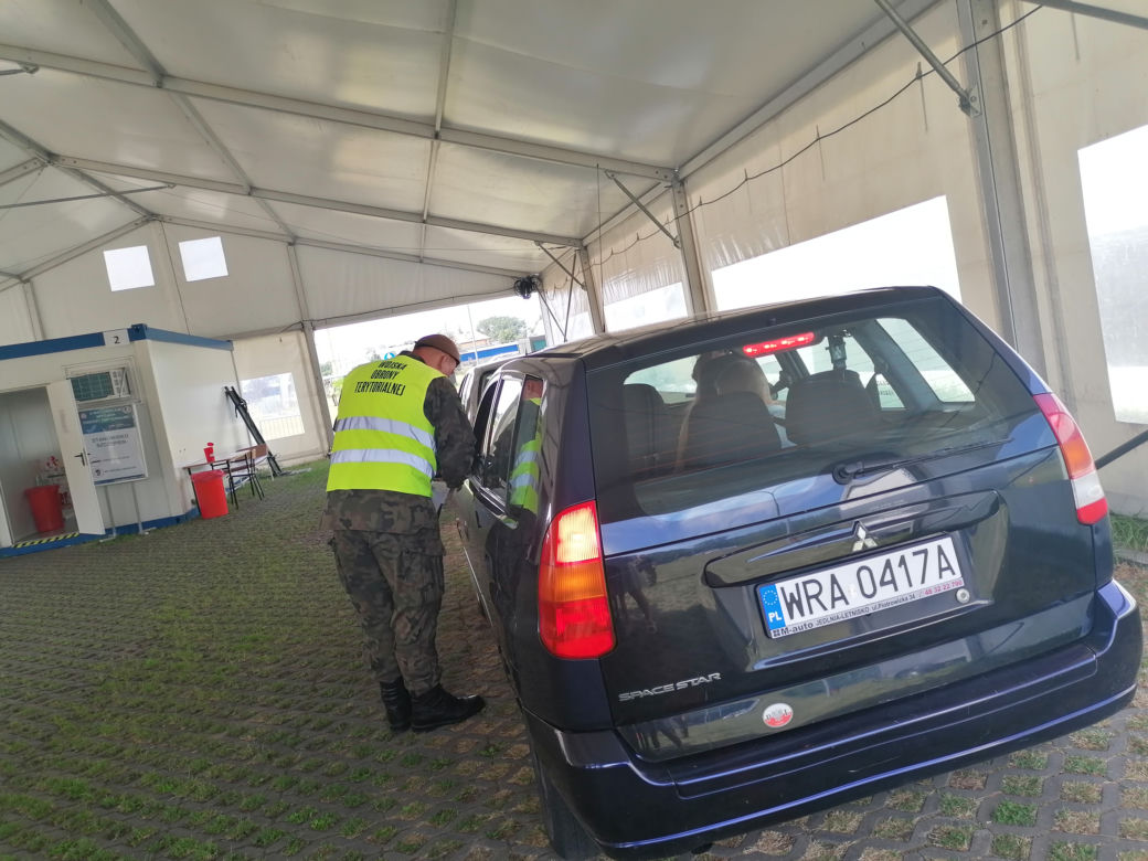 Punkt wymazów drive thru na Dębowej kończy swoją prace