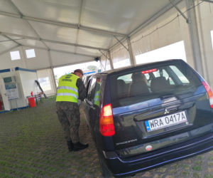 Punkt wymazów drive thru na Dębowej kończy swoją prace