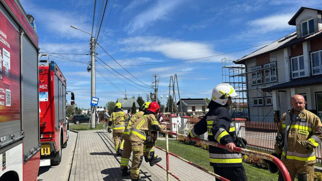 Ewakuacja szkoły w Luszowicach. Budynek musiało opuścić 265 osób