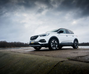 Opel Grandland X 1.2 Turbo 130 KM M6 Elite