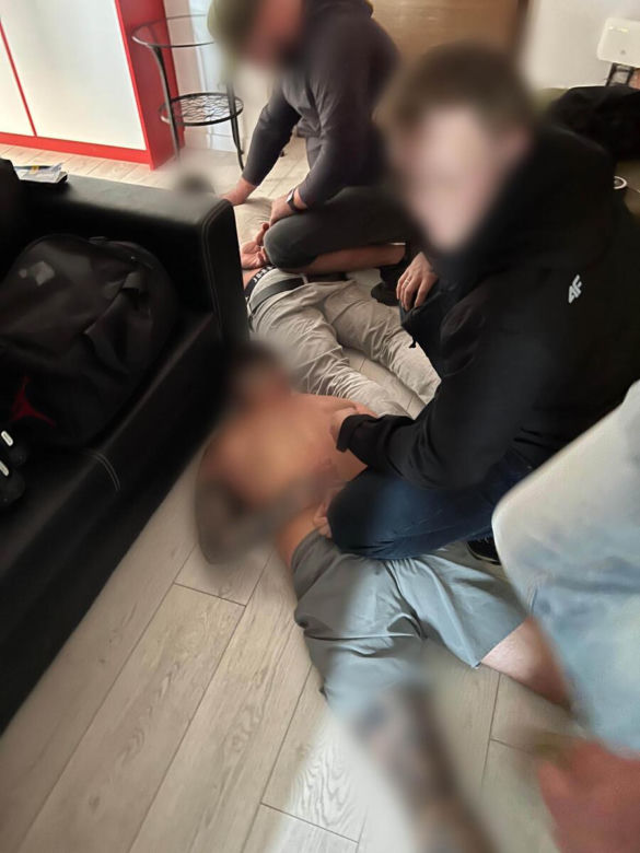 Ukradli złoto warte fortunę i odjechali Mercedesem. Zuchwały skok na jubilera skończyli za kratkami
