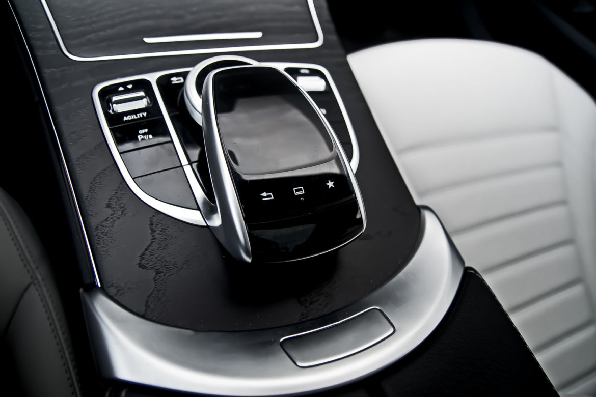 Mercedes-Benz C300 BlueTEC Hybrid