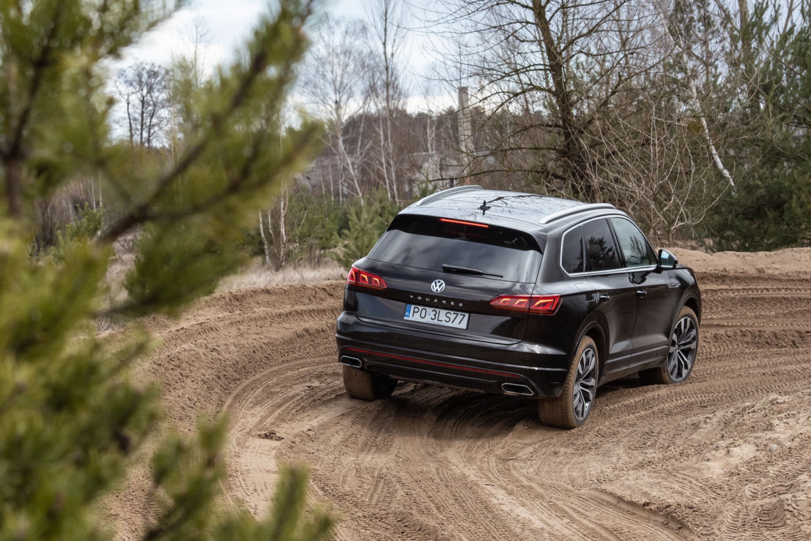 Volkswagen Touareg R Line 4.0 V8 TDI 422 KM