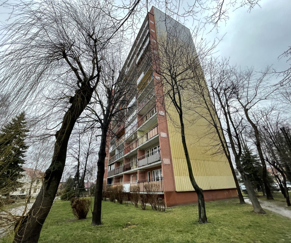 Blok z wielkiej płyty przy ul. Armii Krajowej w Nowym Sączu