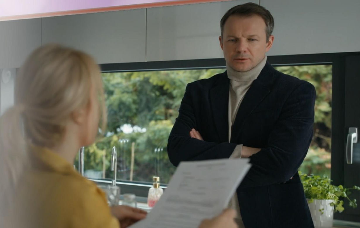 Barwy szczęścia po wakacjach odc. 3392. Bruno (Lesław Żurek), Karolina (Marta Dąbrowska)