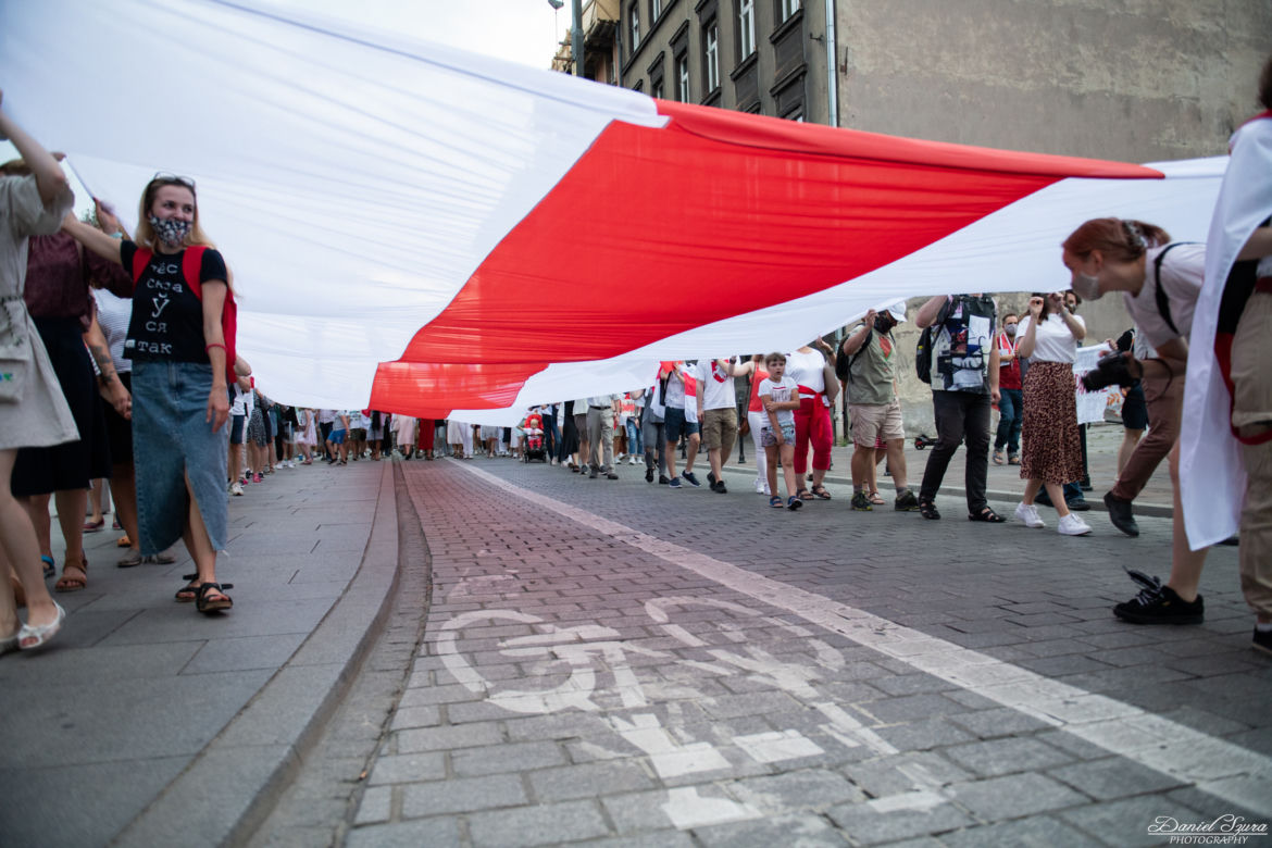 Marsz solidarności z Białorusinami w Krakowie