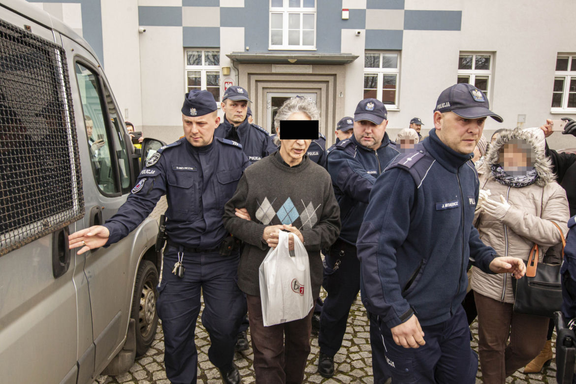 Skrócili pedofilowi wyrok, znów wróci do dzieci?