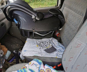 Pijany ojciec wiózł dzidziusia na przednim fotelu