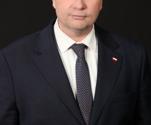 Przemysław Czarnek był królem parkietu we włoskim hotelu. Tam poznał piękną małżonkę [ZDJĘCIA]