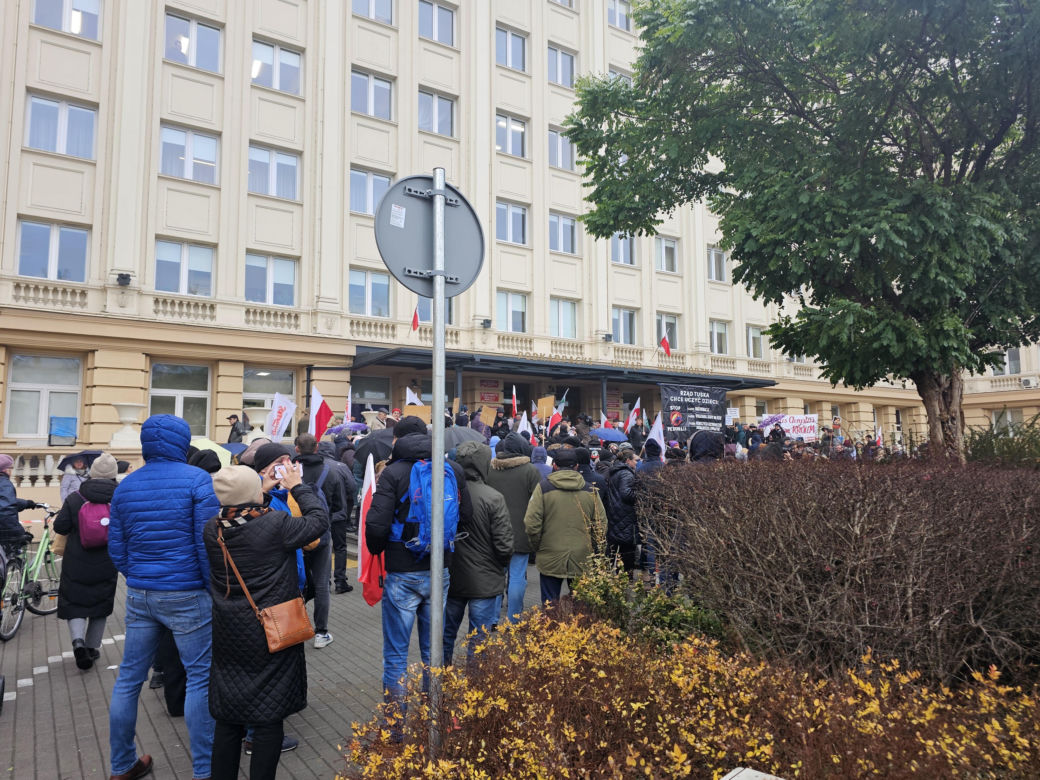 Protest “Nie dla deprawacji dzieci w szkołach”