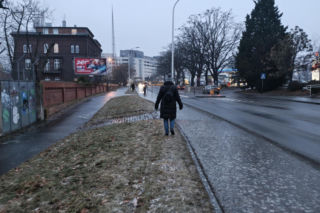 Pociągi odwołane, gigantyczne opóźnienia! Paraliż na torach w całej Polsce