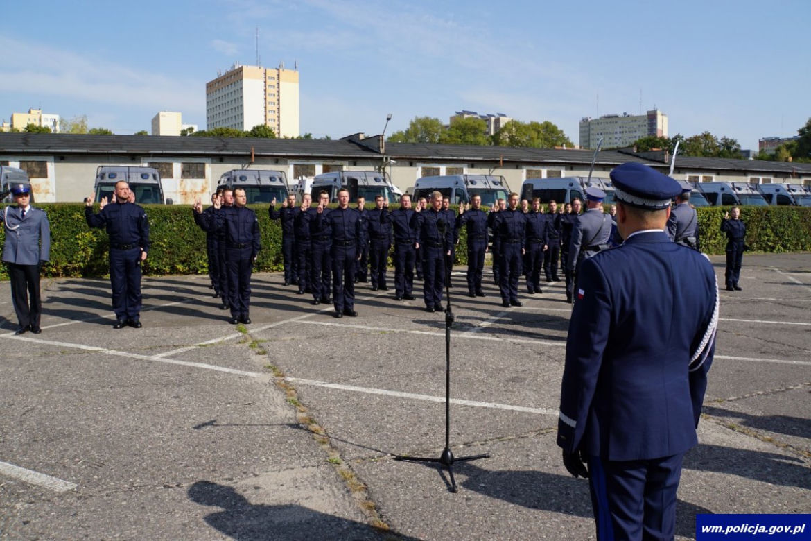 Ślubowanie nowych policjantów z Warmii i Mazur. Zobacz zdjęcia! 
