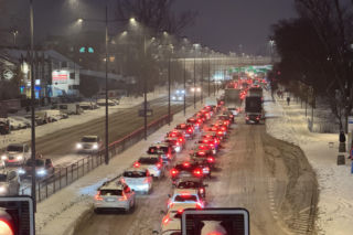 Gołoledź paraliżuje Polskę! Alerty RCB w całym kraju. Coraz większe utrudnienia w Warszawie