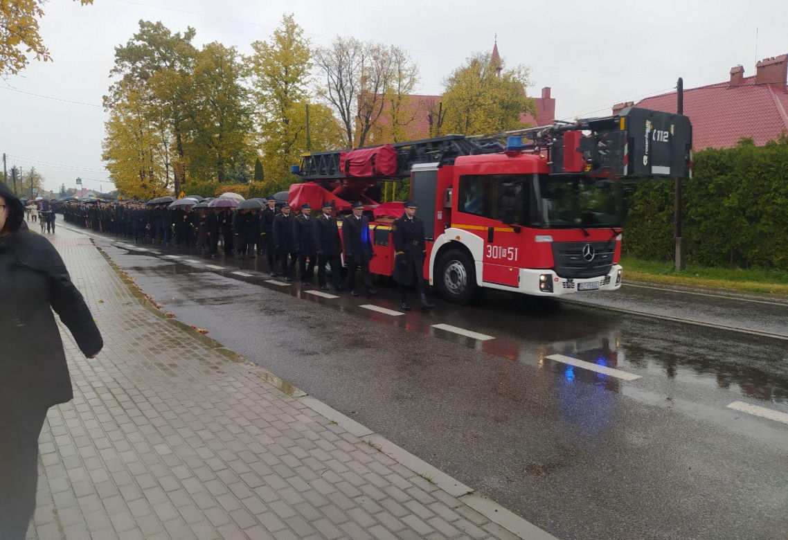 Pogrzeb asp. Bartłomieja Pieroga, jednego z dwóch strażaków, którzy zginęli w pożarze w Nisku